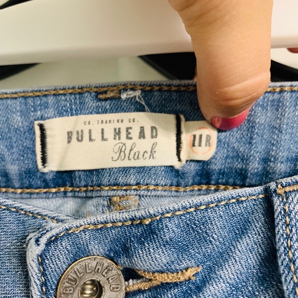 Loved Bullhead Bootcut Jeans - Picture 2 of 4